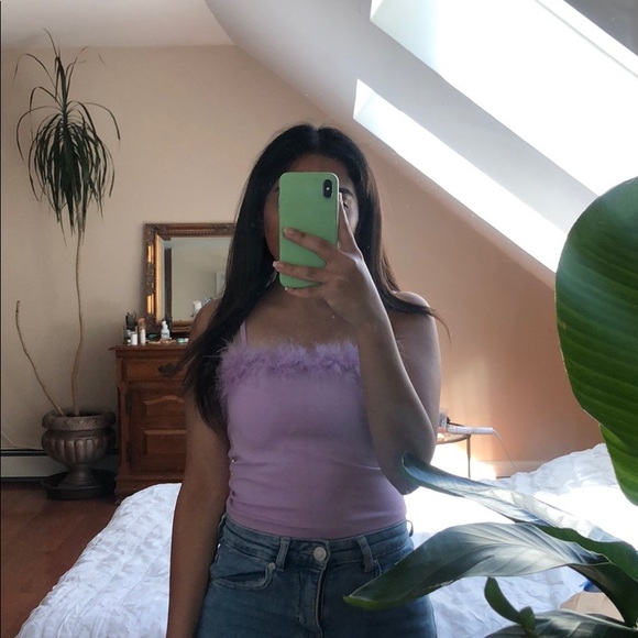 Tank w/ feather neckline - Picture 1 of 2